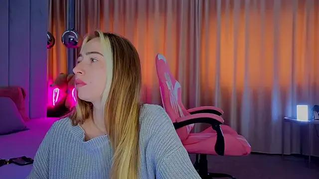 Freechat Reina_Cummings on StripChat