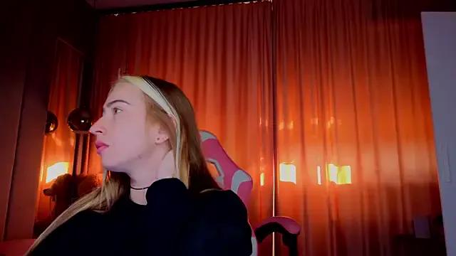 Freechat Reina_Cummings on StripChat