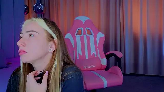 Freechat Reina_Cummings on StripChat