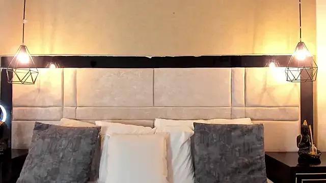 Freechat RousseWalker on StripChat