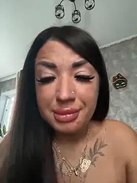 StripChat RuslanaXX is Private RuslanaXX — Off jeans