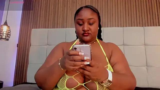 Freechat Saravy_Blandon on StripChat