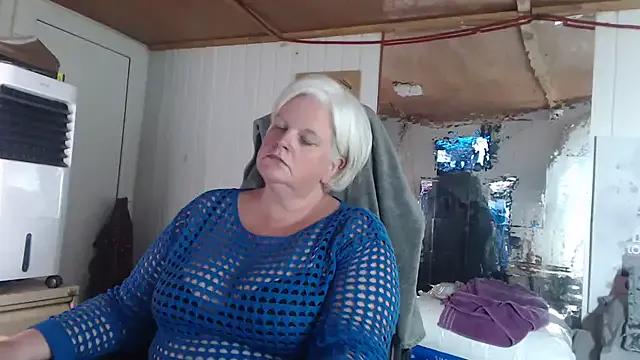 Freechat sexychazza16 on StripChat