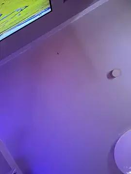 Freechat sexymelli18 on StripChat