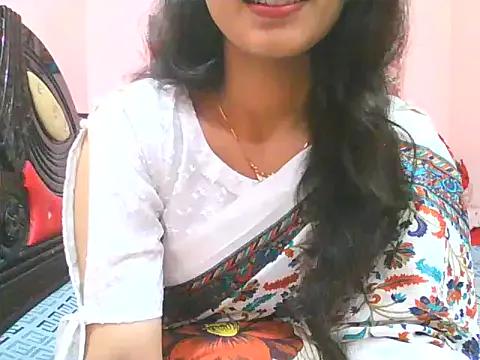 StripChat Silver_Queen07 is Group Silver_Queen07 — Show my boobs in publica