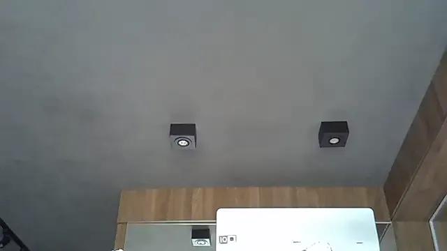 Freechat SkinnyKitten on StripChat