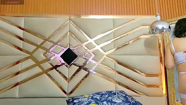 Freechat Sluttyandmature on StripChat