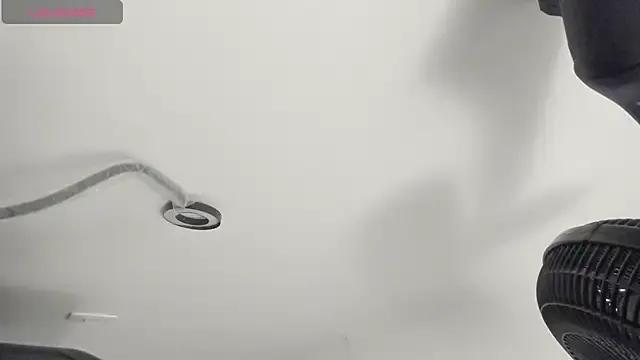 Freechat sweet__vanessa1 on StripChat