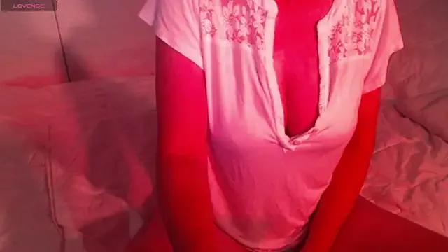 Freechat sweetchani666 on StripChat