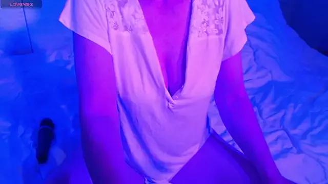 Freechat sweetchani666 on StripChat