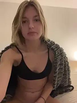 Private vilaineblonde on StripChat