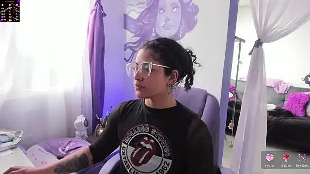 Freechat witchviolet on StripChat