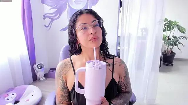 Freechat witchviolet on StripChat