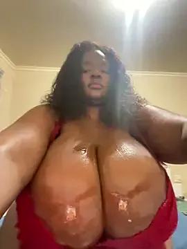 Freechat xXXSexyamazon on StripChat