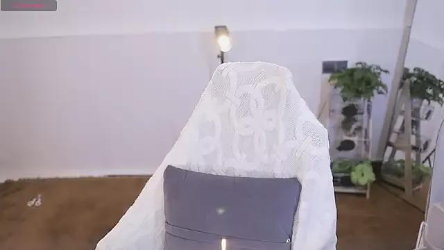 yaya_1888 on StripChat 