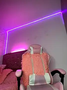 Freechat Yovng___Lau on StripChat