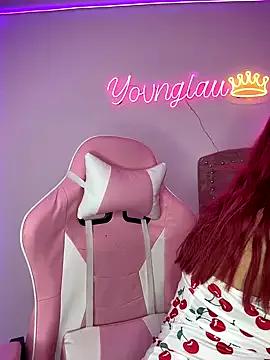 Freechat Yovng___Lau on StripChat