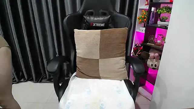 Freechat Yuki-yio on StripChat