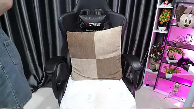 Freechat Yuki-yio on StripChat