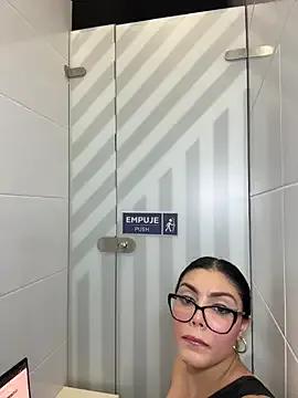 Freechat zui_lu on StripChat